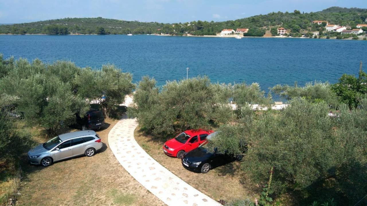 Luka  Apartments By The Sea Luka, Dugi Otok - 8182 מראה חיצוני תמונה